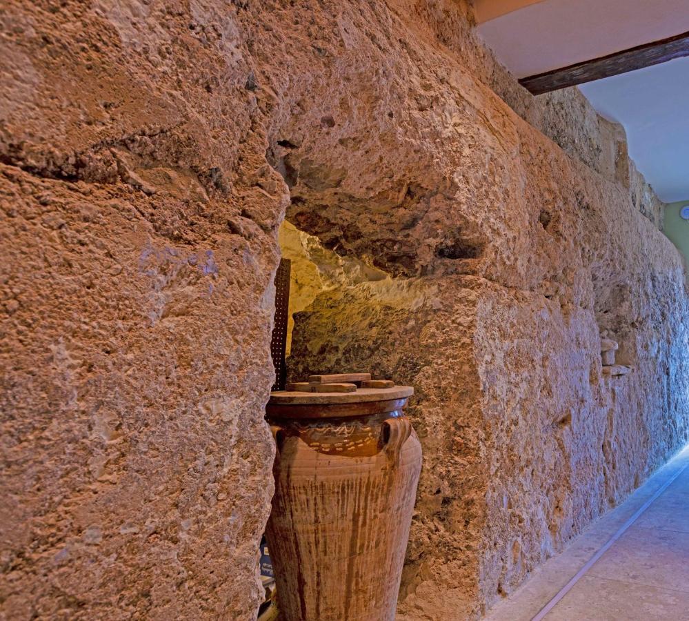 סגורה דה לה סיירה Hotel Poeta Jorge Manrique מראה חיצוני תמונה