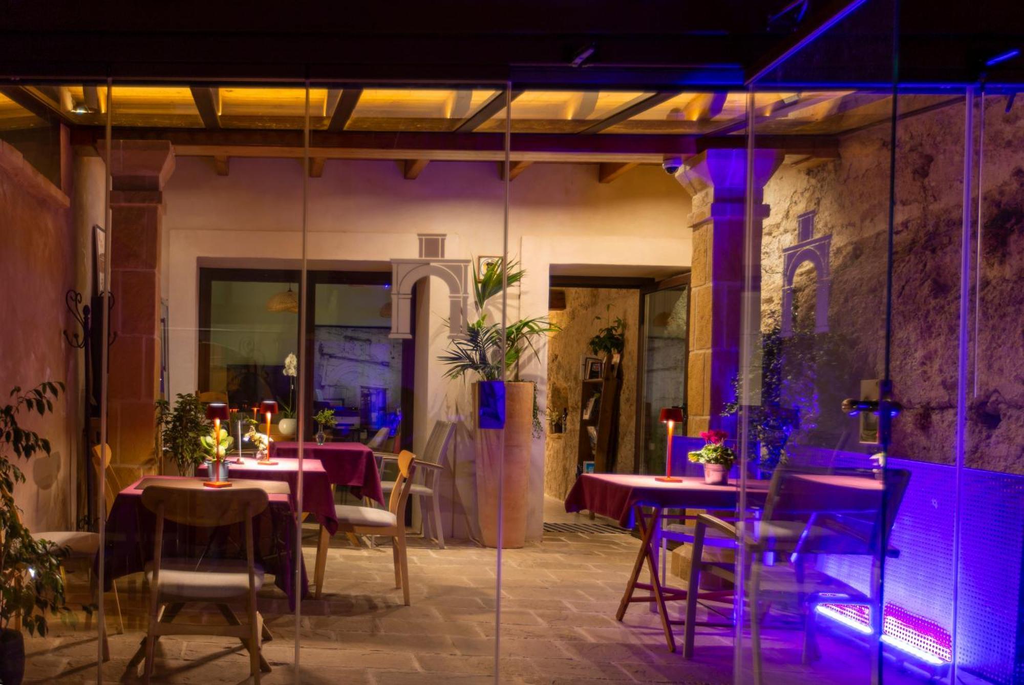 סגורה דה לה סיירה Hotel Poeta Jorge Manrique מראה חיצוני תמונה
