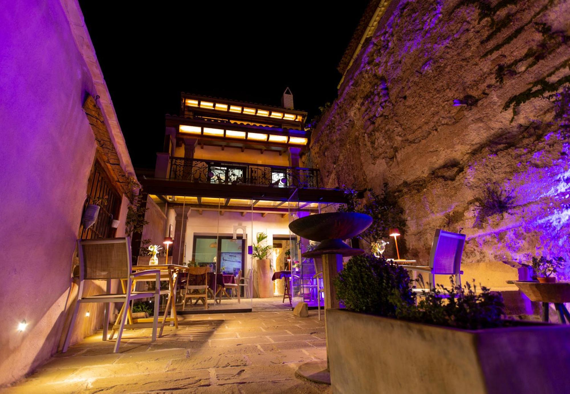 סגורה דה לה סיירה Hotel Poeta Jorge Manrique מראה חיצוני תמונה