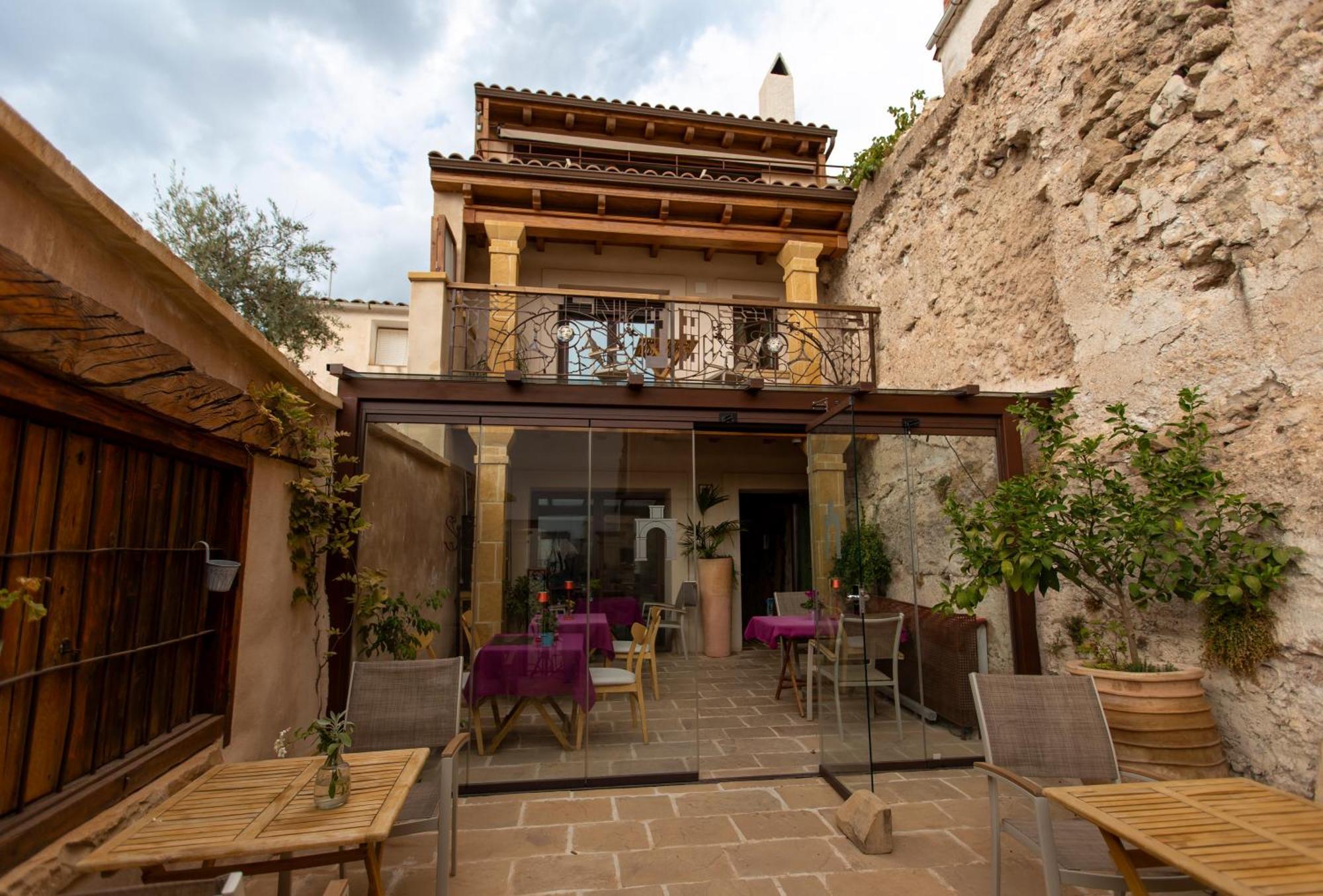 סגורה דה לה סיירה Hotel Poeta Jorge Manrique מראה חיצוני תמונה
